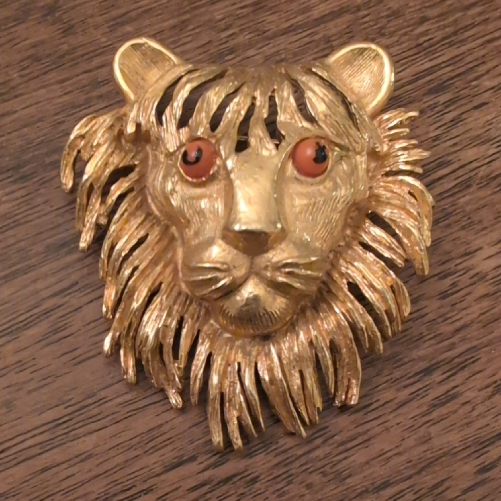 Vintage Florenza Lion Brooch